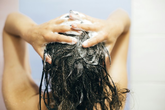 Is Shampoo Build-Up Making Your Hair Feel Heavy?
